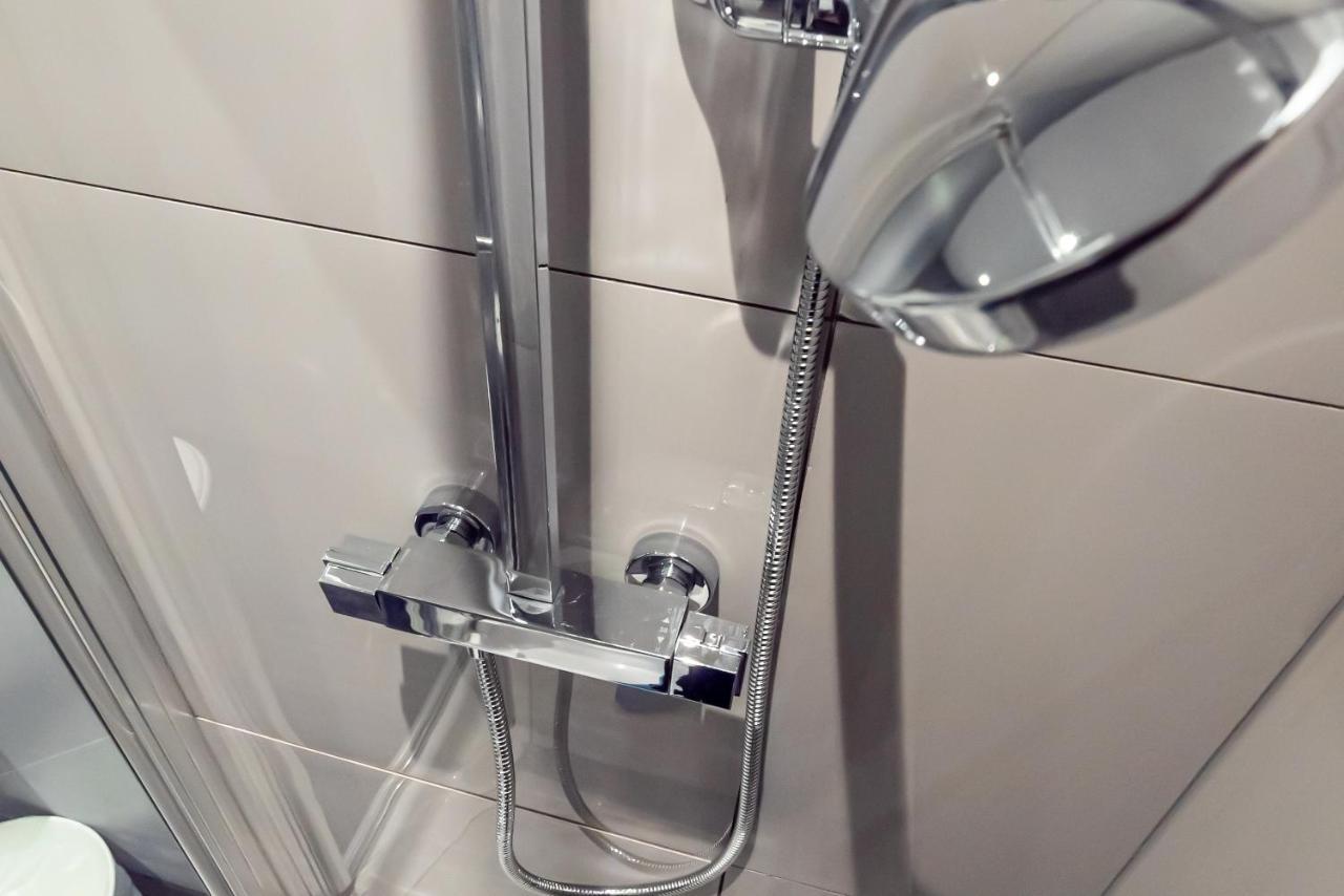 Shirley House 3, Guest House, Self Catering, Self Check In With Smart Locks, Use Of Fully Equipped Kitchen, Close To City Centre, Ideal For Longer Stays, Walking Distance To Bat, 20 Min Drive To Fawley Refinery, Excellent Transport Links 사우샘프턴 외부 사진