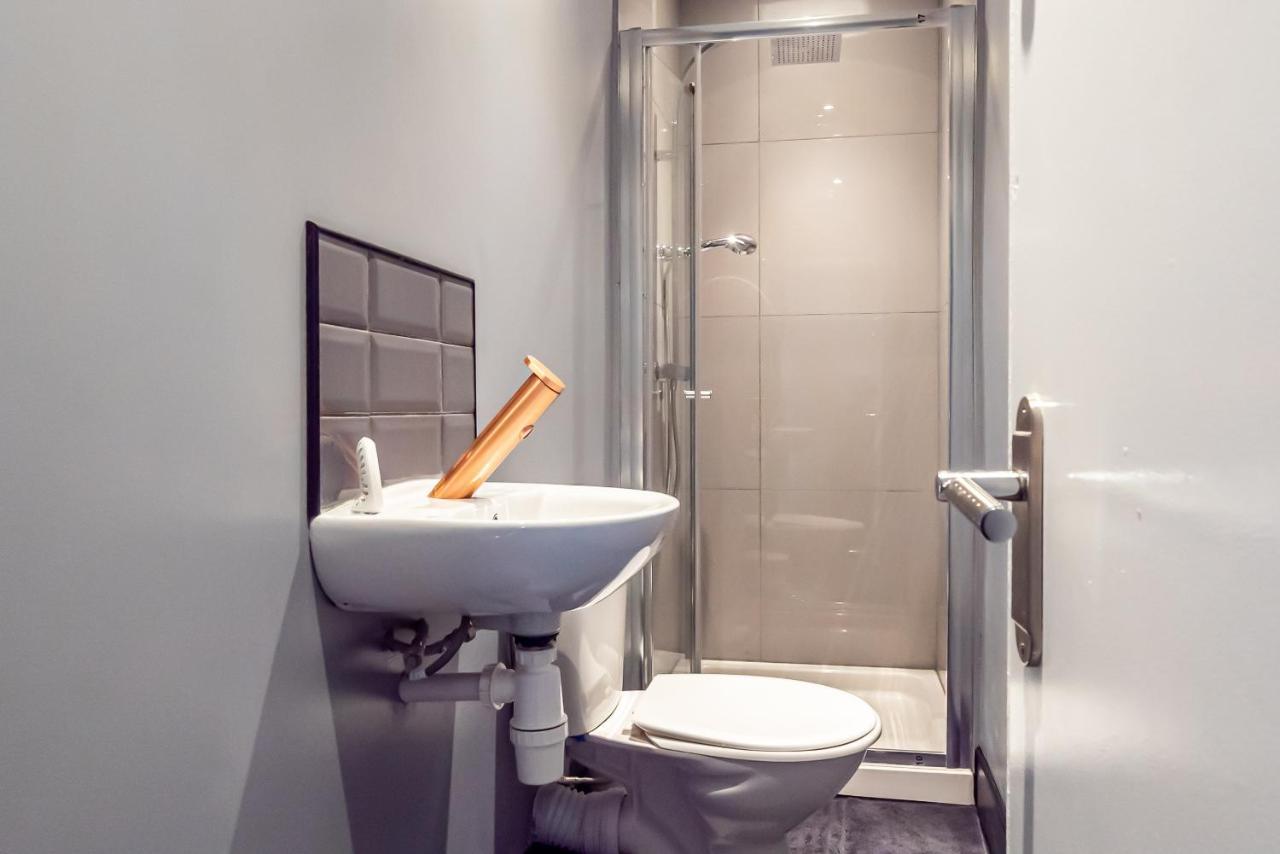 Shirley House 3, Guest House, Self Catering, Self Check In With Smart Locks, Use Of Fully Equipped Kitchen, Close To City Centre, Ideal For Longer Stays, Walking Distance To Bat, 20 Min Drive To Fawley Refinery, Excellent Transport Links 사우샘프턴 외부 사진